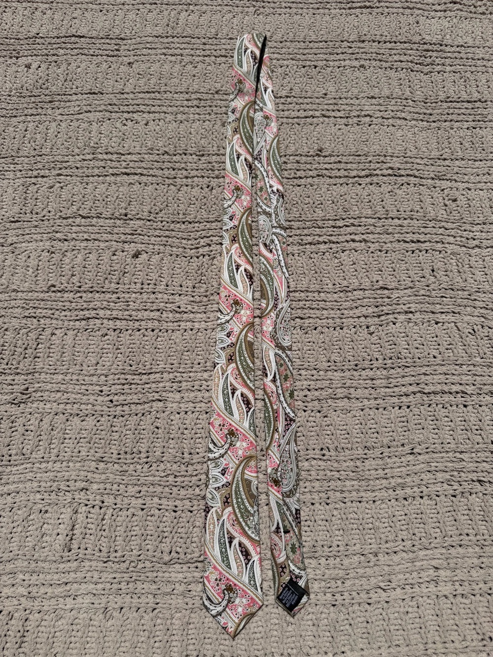 Ben Sherman Men’s Paisley Skinny Tie in Pink, Olive & Cream